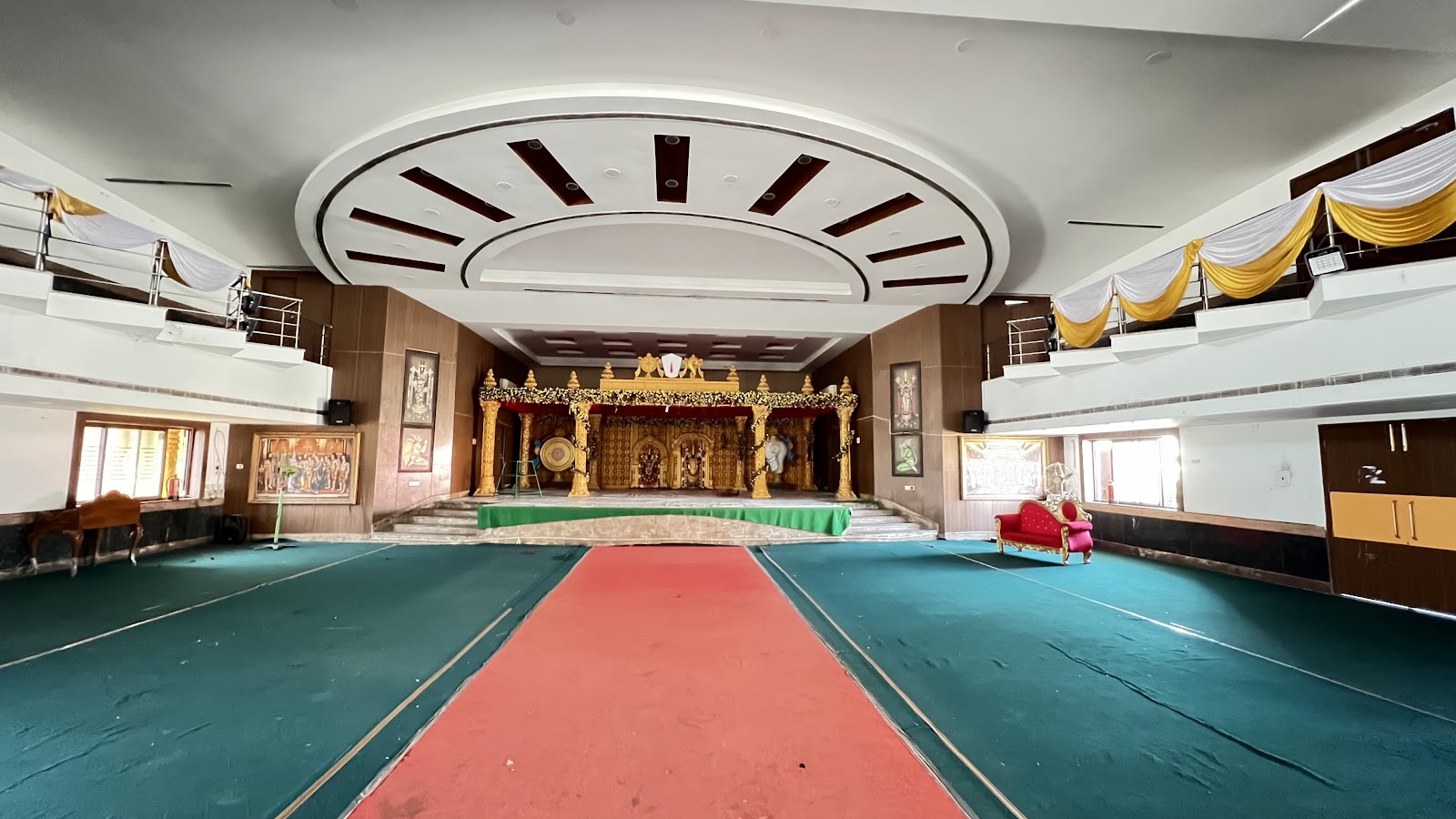 TTD Kalyana Mandapam · Himayat Nagar — Banquet Hall in Himayat Nagar, Hyderabad (on-site parking, in-house decoration, DJ permitted, bar service available) — photo 4