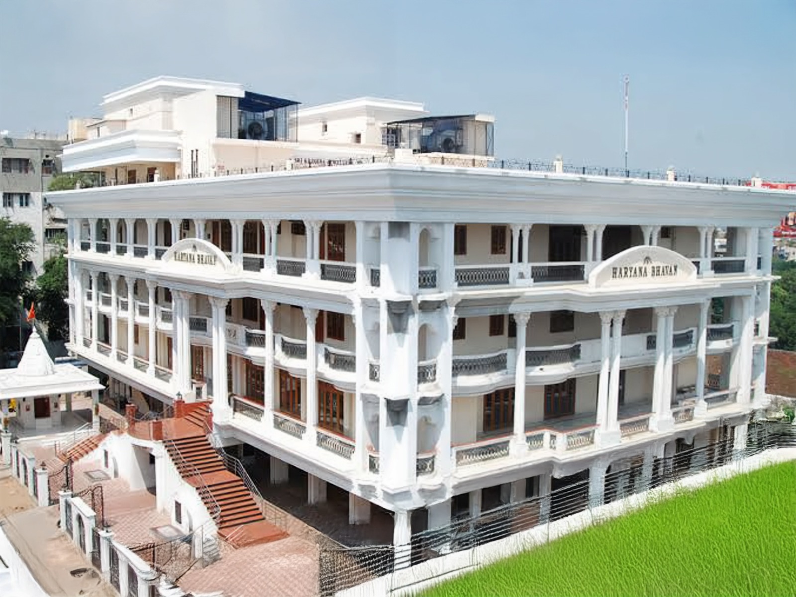 Haryana Bhavan — Banquet Hall in Hyderabad (on-site parking, in-house decoration, DJ permitted, bar service available)