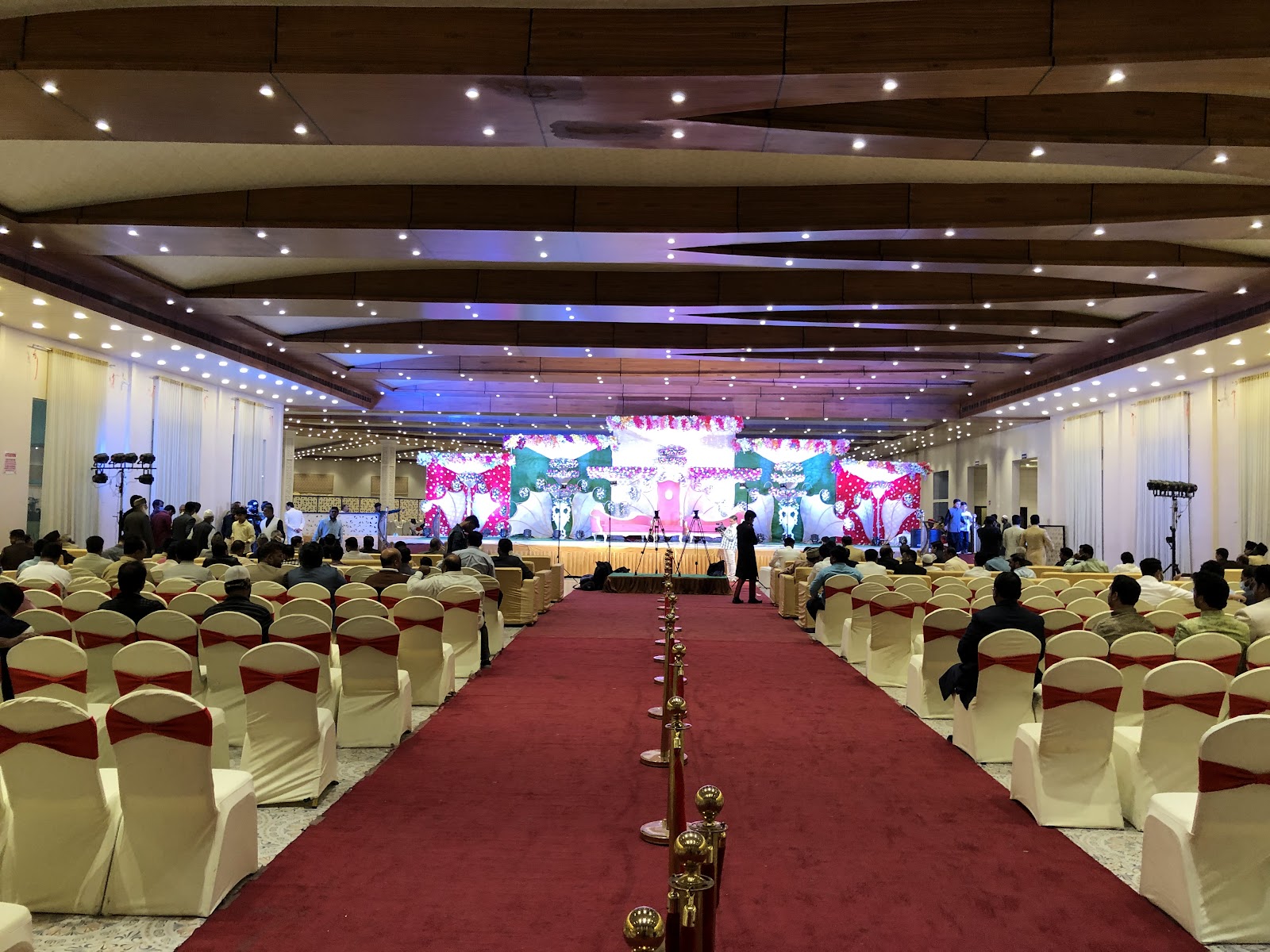 Kings Kohinoor Convention — Banquet Hall in Mehdipatnam, Hyderabad (on-site parking, in-house decoration, outside catering allowed, DJ permitted) — photo 2