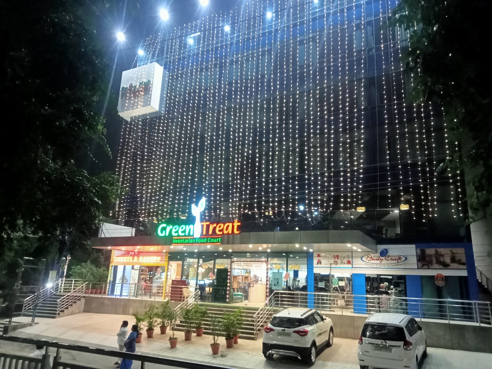 Spicy Hub — Banquet Hall in Kothapet, Hyderabad (on-site parking, in-house decoration, outside catering allowed, bar service available) — photo 4