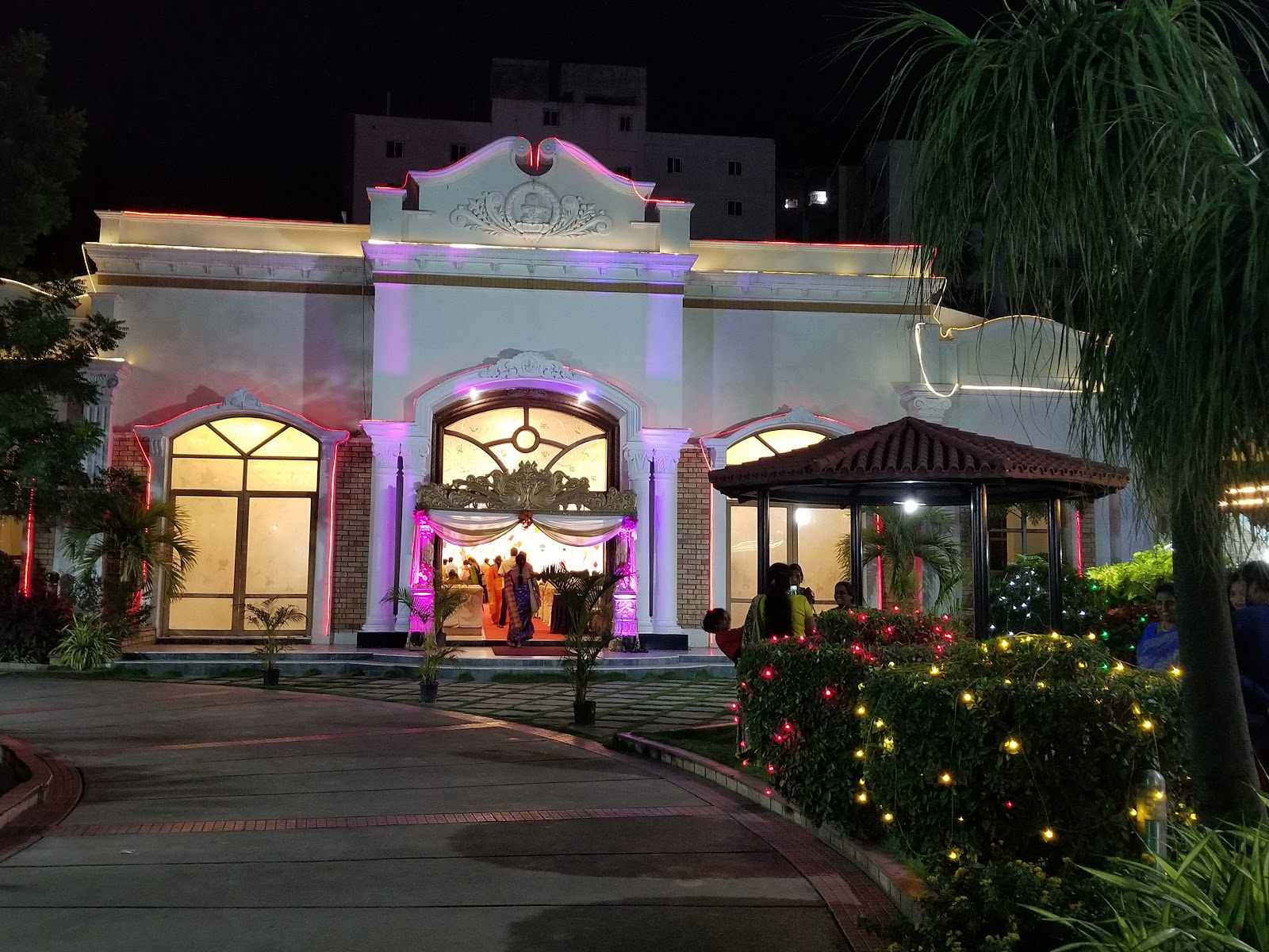 Sri Bhramaramba Mallikarjuna Swamy Kalyana Mandapam — Banquet Hall in Nizampet, Hyderabad (on-site parking, in-house decoration, DJ permitted, bar service available) — photo 3