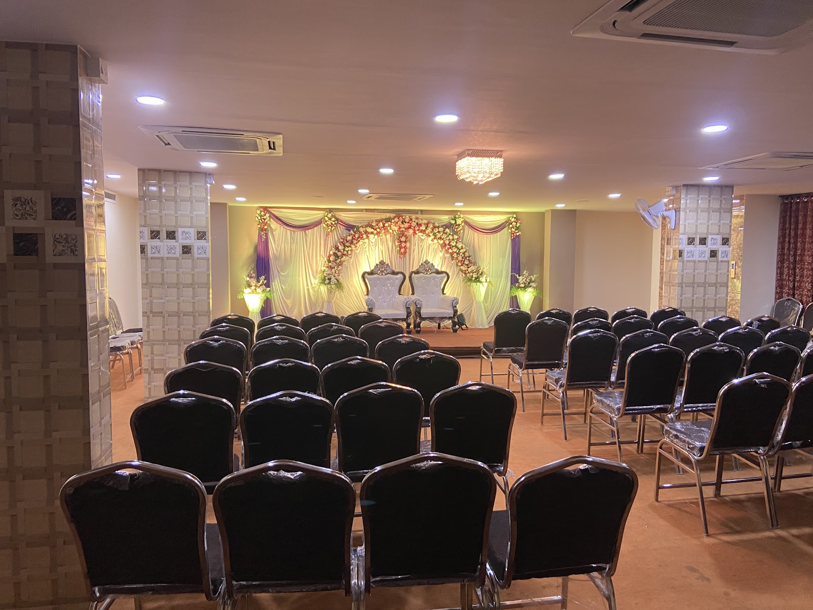 Sahara Banquet Hall — Banquet Hall in Musheerabad, Hyderabad (on-site parking, in-house decoration, bar service available, 150–250 guest capacity) — photo 2
