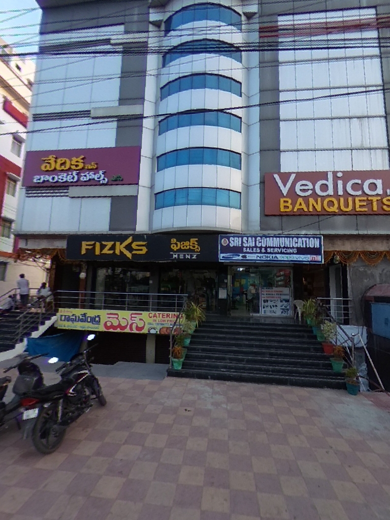 Vedica Inn Banquets — Banquet Hall in Karmanghat, Hyderabad (on-site parking, in-house decoration, bar service available, 300–500 guest capacity) — photo 2