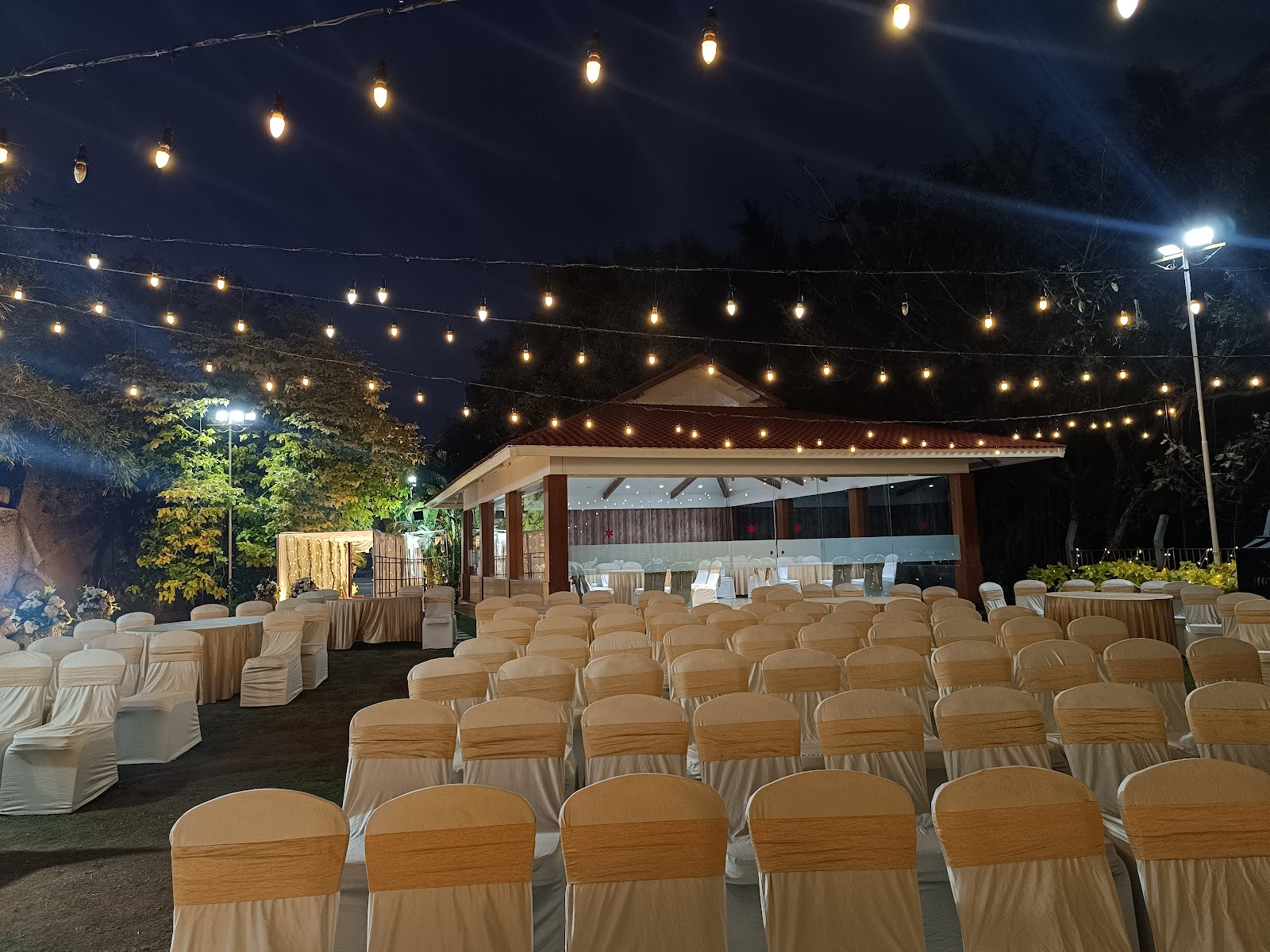 Glass House Banquet Hall — Banquet Hall in Khairatabad, Hyderabad (on-site parking, in-house decoration, bar service available, 250–350 guest capacity) — photo 2