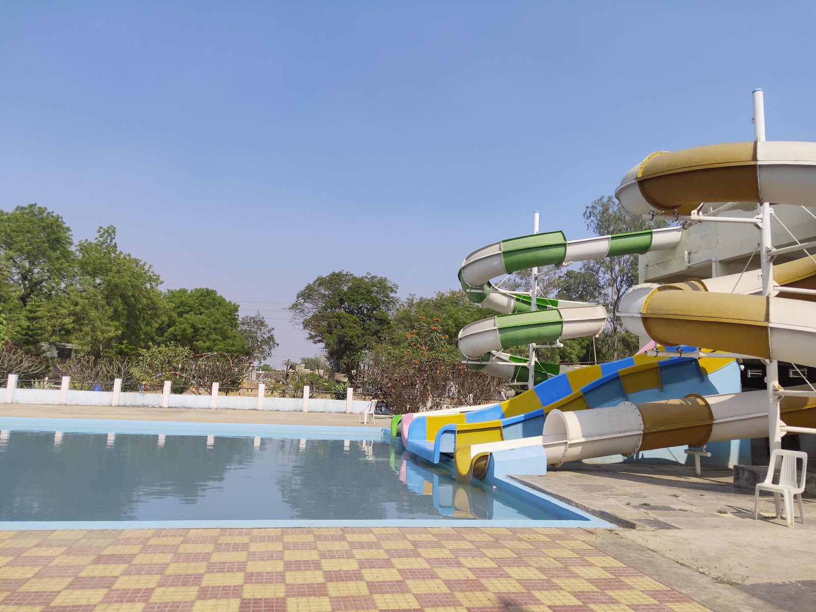 Rainbow Resorts — Banquet Hall in Shamirpet, Hyderabad (on-site parking, in-house decoration, DJ permitted, bar service available) — photo 4