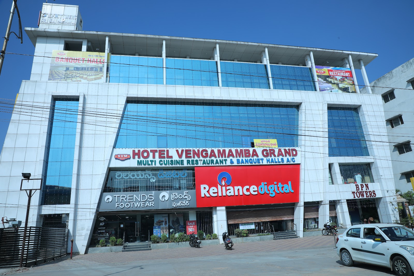 SVM Grand - Banquet Halls — Banquet Hall in Attapur, Hyderabad (on-site parking, in-house decoration, outside catering allowed, bar service available) — photo 3