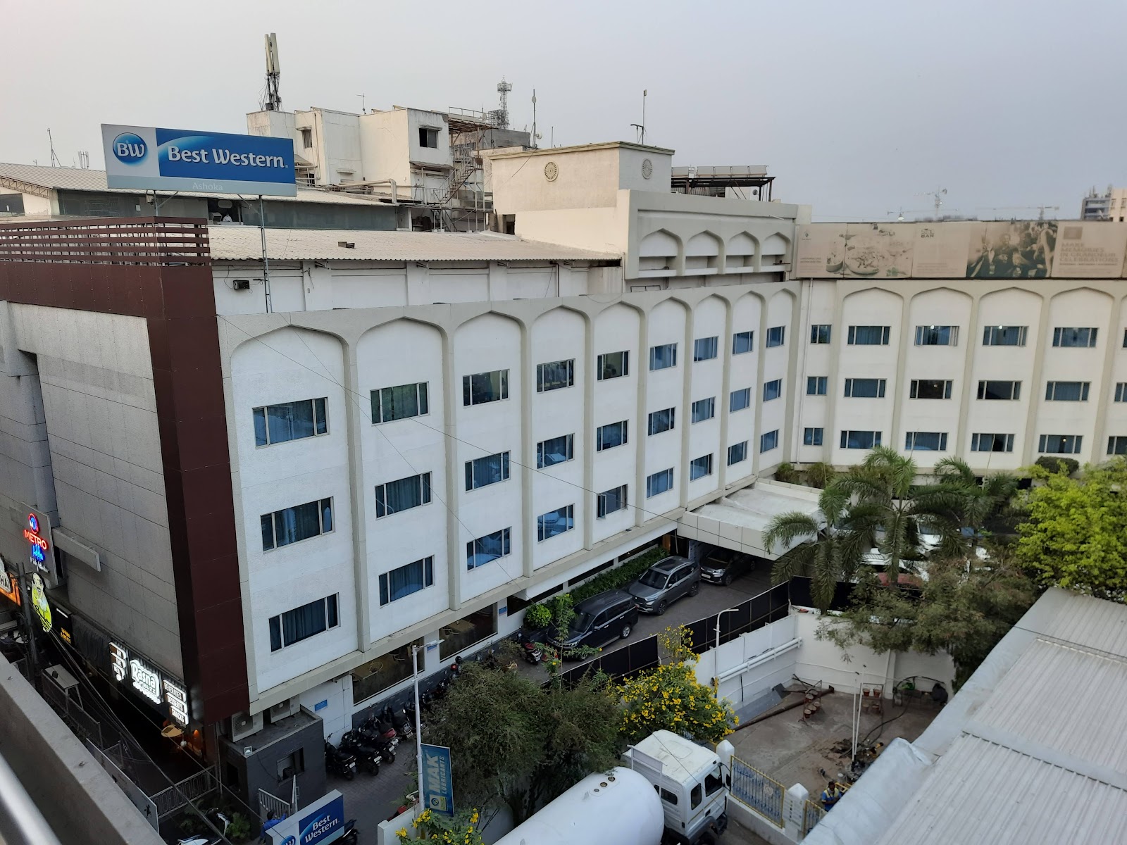 Best Western Ashoka — Banquet Hall in Hyderabad (on-site parking, in-house decoration, outside catering allowed, bar service available)