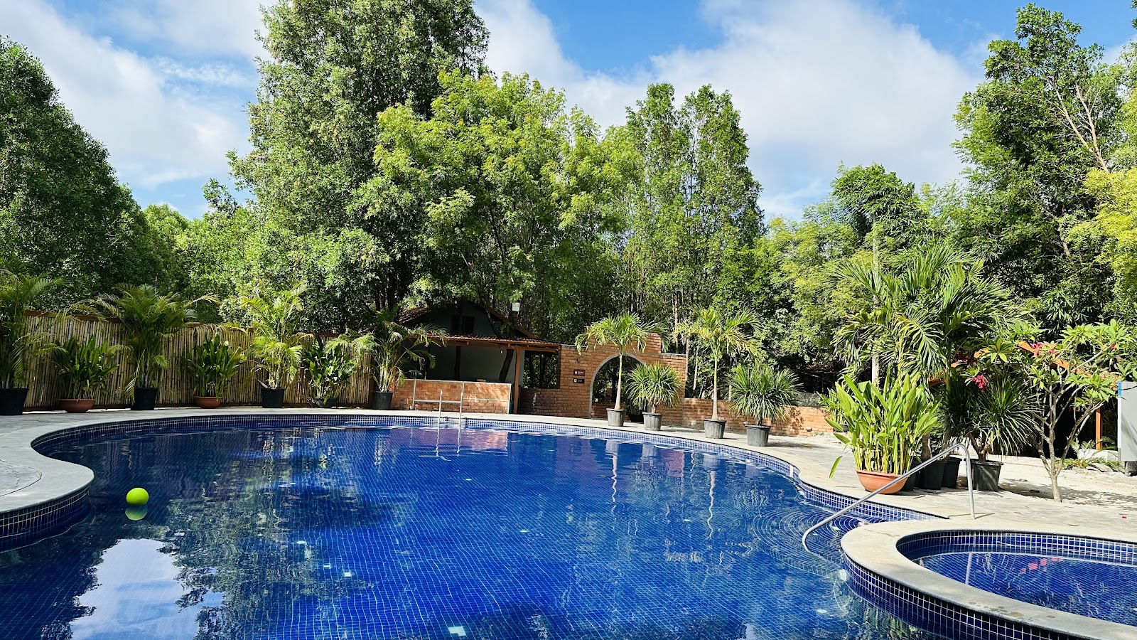 Brown Town Resort, Spa & Convention — Resort in Moinabad, Hyderabad (on-site parking, in-house decoration, outside catering allowed, bar service available) — photo 3