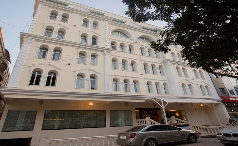 Royal Reve Hotel — Banquet Hall in Secunderabad, Hyderabad (on-site parking, in-house decoration, outside catering allowed, DJ permitted)