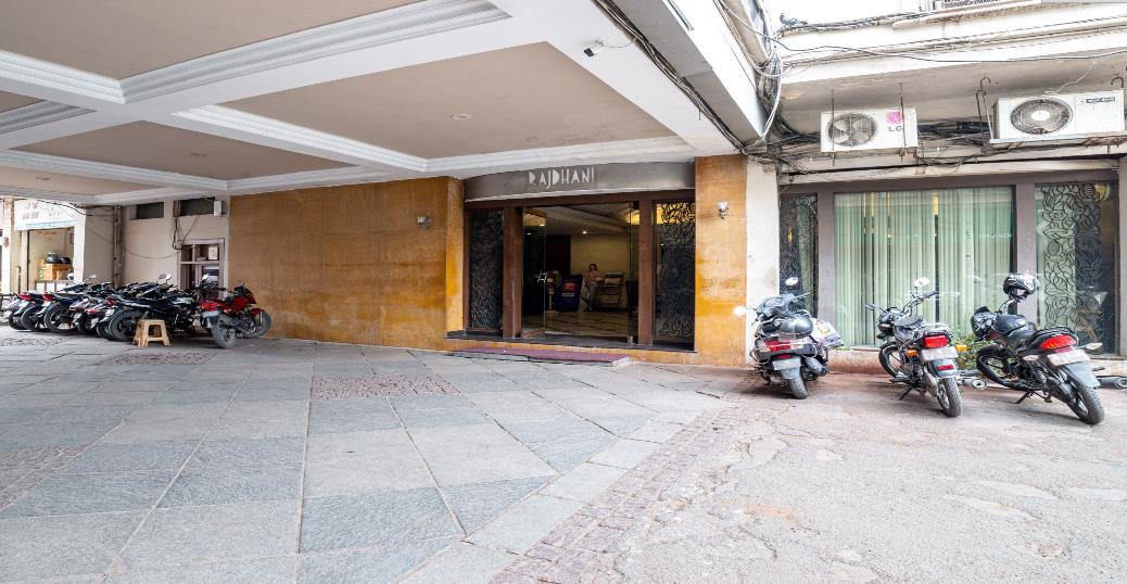 Rajdhani Hotel — Banquet Hall in Hyderabad (on-site parking, in-house decoration, outside catering allowed, bar service available)