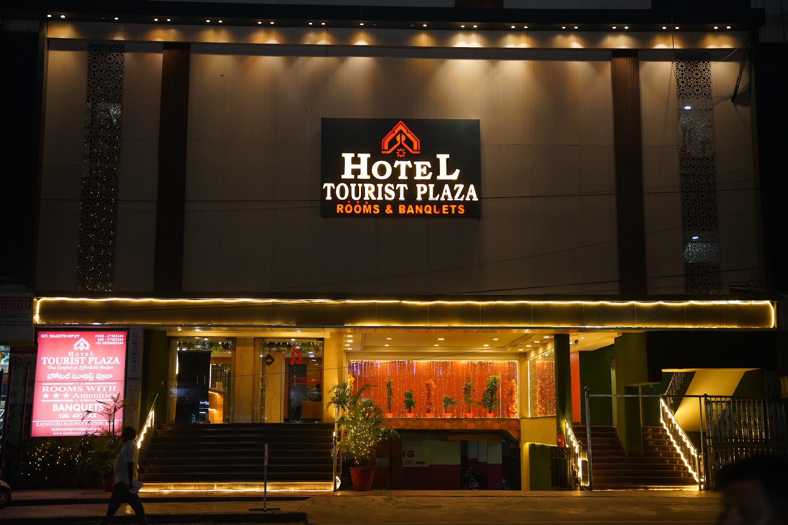 Hotel Tourist Plaza — Banquet Hall in Kachiguda, Hyderabad (on-site parking, in-house decoration, outside catering allowed, bar service available) — photo 4
