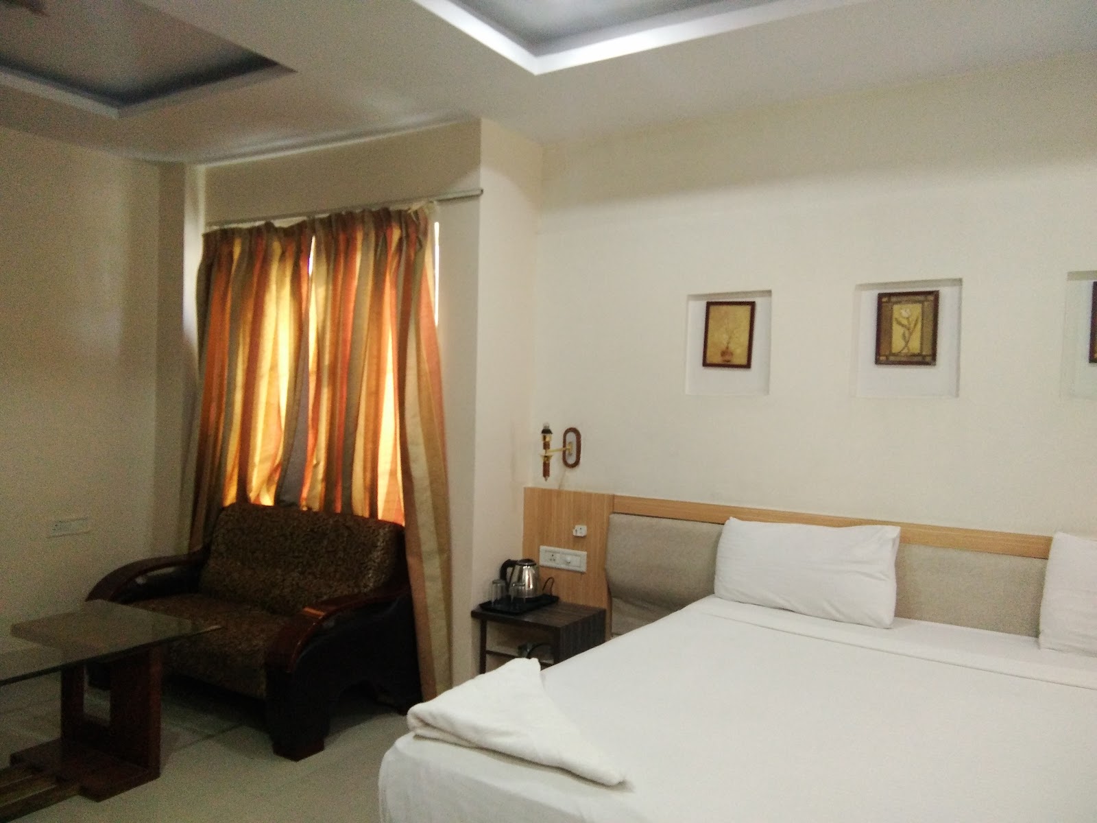 Hotel SVM Grand — Banquet Hall in Koti, Hyderabad (on-site parking, in-house decoration, outside catering allowed, bar service available) — photo 2