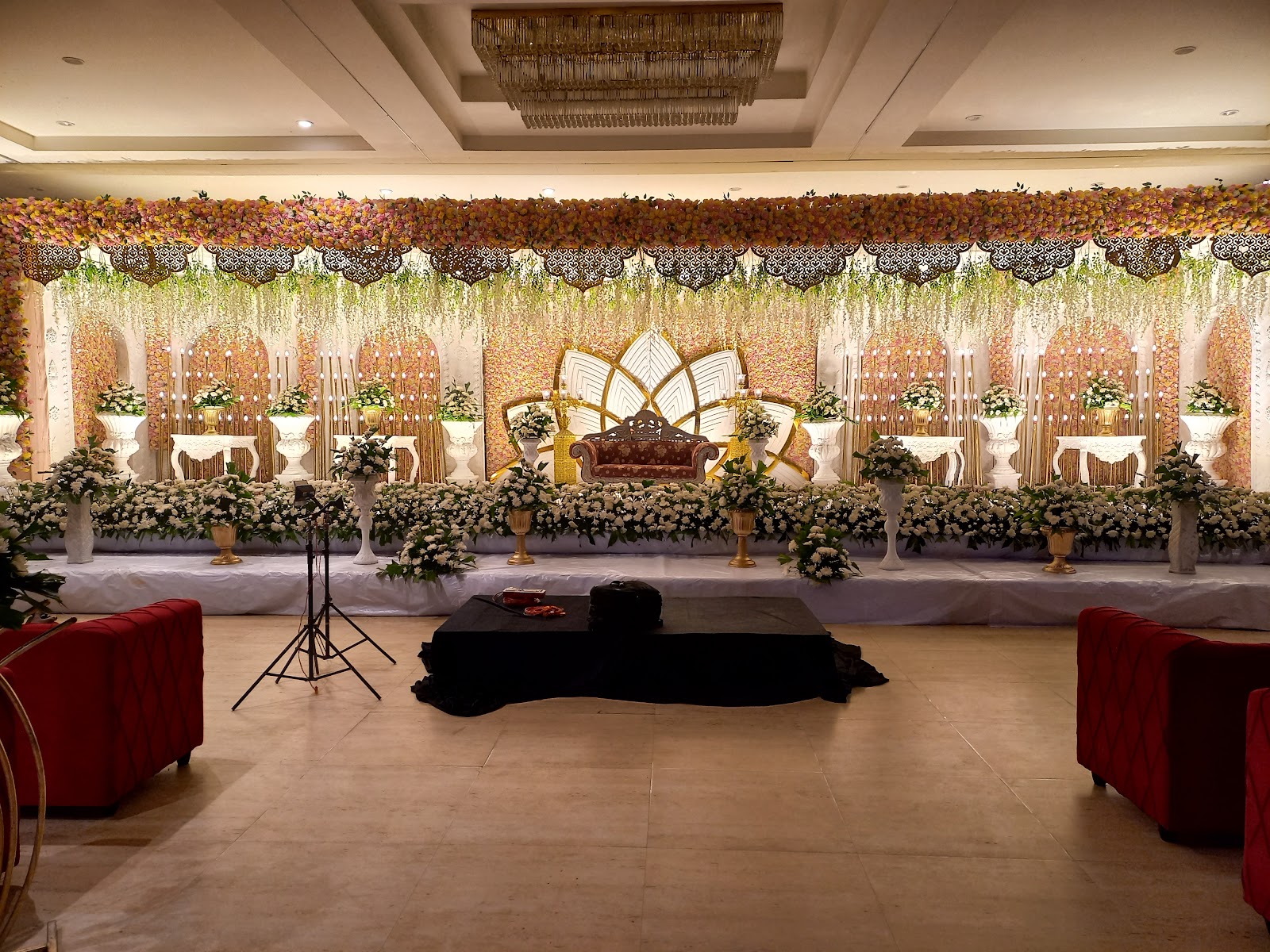 SNR Garden and Convention — Banquet Hall in Hyderabad (on-site parking, in-house decoration, DJ permitted, bar service available)