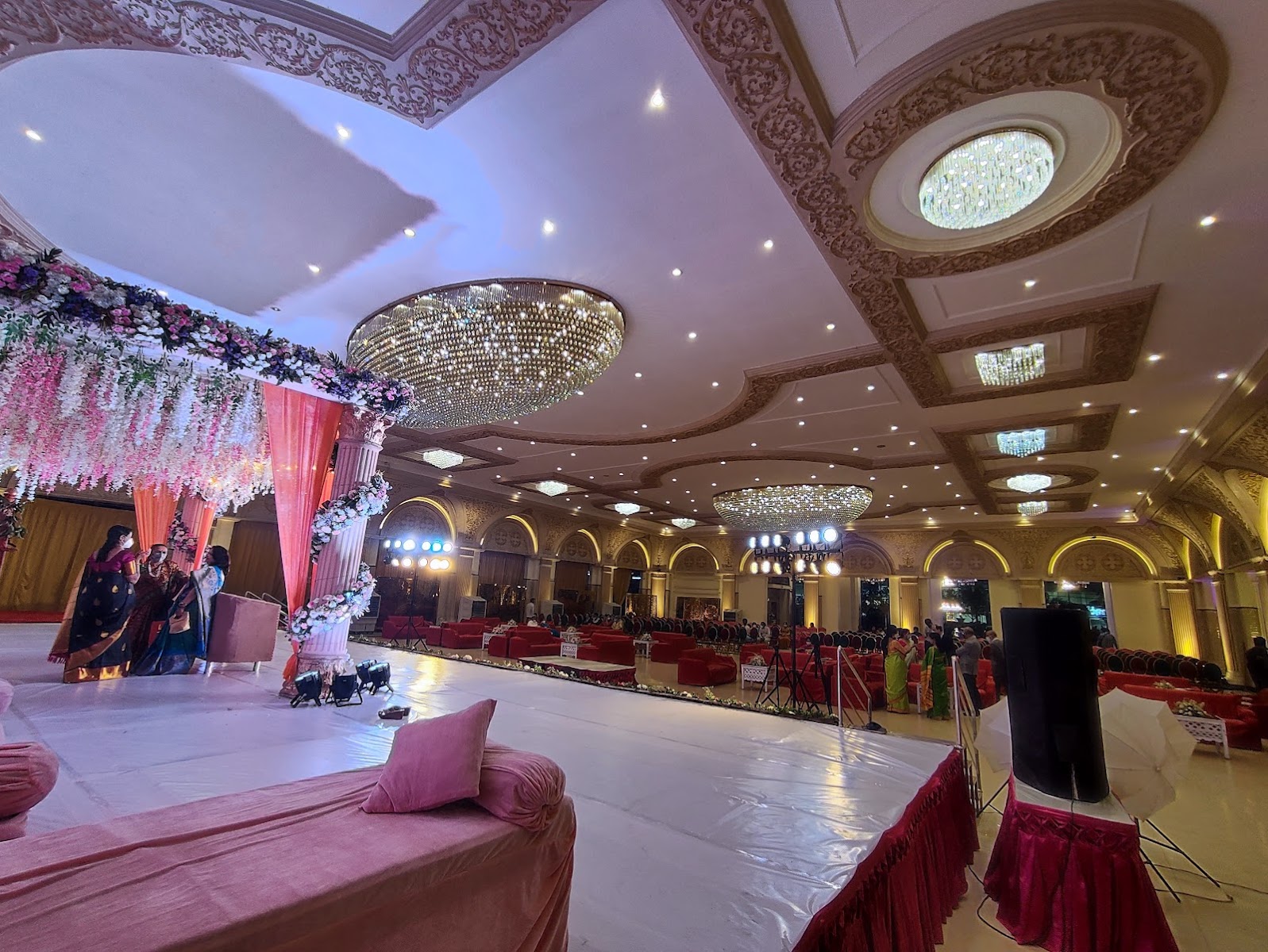 The Vintage Palace — Banquet Hall in Karwan, Hyderabad (on-site parking, in-house decoration, DJ permitted, bar service available) — photo 2