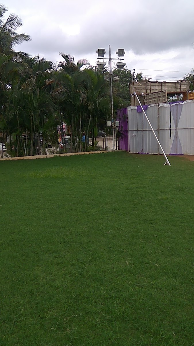 Sarojini Gardens Function Hall — Banquet Hall in Jeedimetla, Hyderabad (on-site parking, in-house decoration, DJ permitted, bar service available) — photo 4
