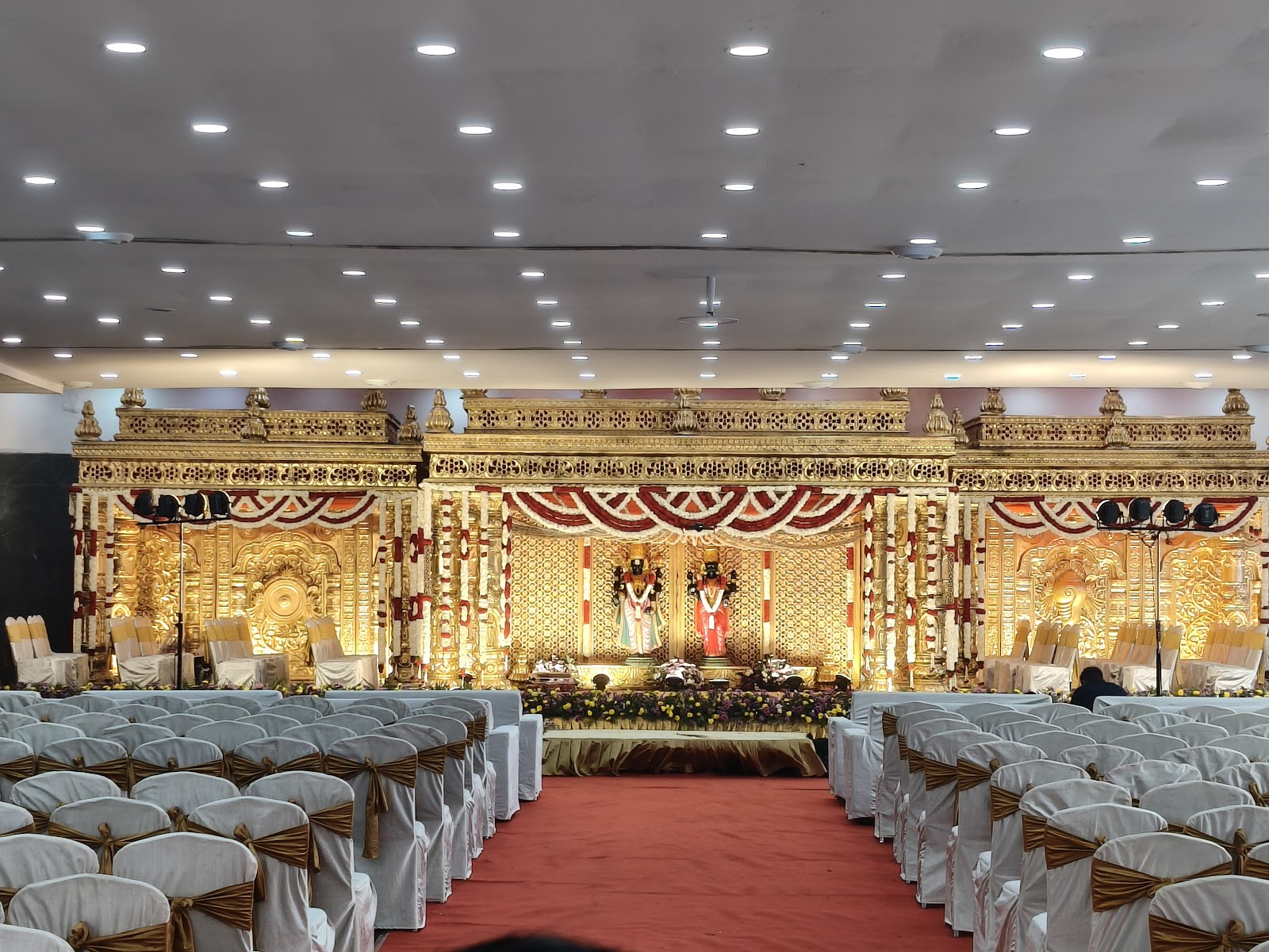 Viceroy And KJR Gardens — Banquet Hall in Secunderabad, Hyderabad (on-site parking, in-house decoration, DJ permitted, bar service available) — photo 3