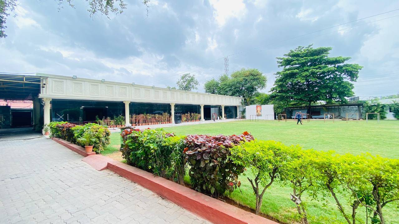 Viceroy And KJR Gardens — Banquet Hall in Secunderabad, Hyderabad (on-site parking, in-house decoration, DJ permitted, bar service available) — photo 4