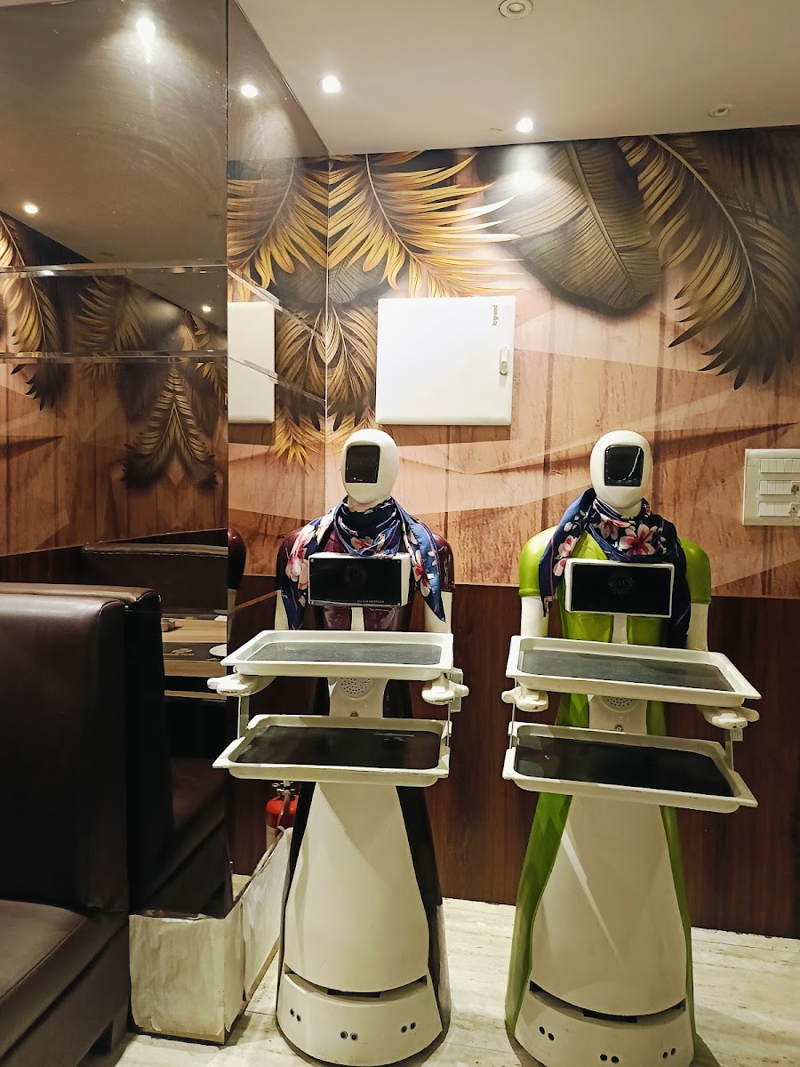 M Grand Banquet Hall — Banquet Hall in Vanasthalipuram, Hyderabad (on-site parking, in-house decoration, bar service available, 800–2000 guest capacity) — photo 2