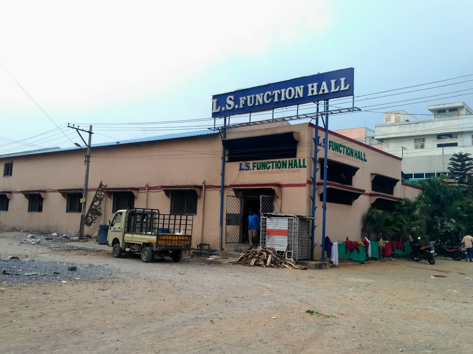 LS Function Hall — Banquet Hall in Bala Nagar, Hyderabad (on-site parking, in-house decoration, DJ permitted, bar service available) — photo 2
