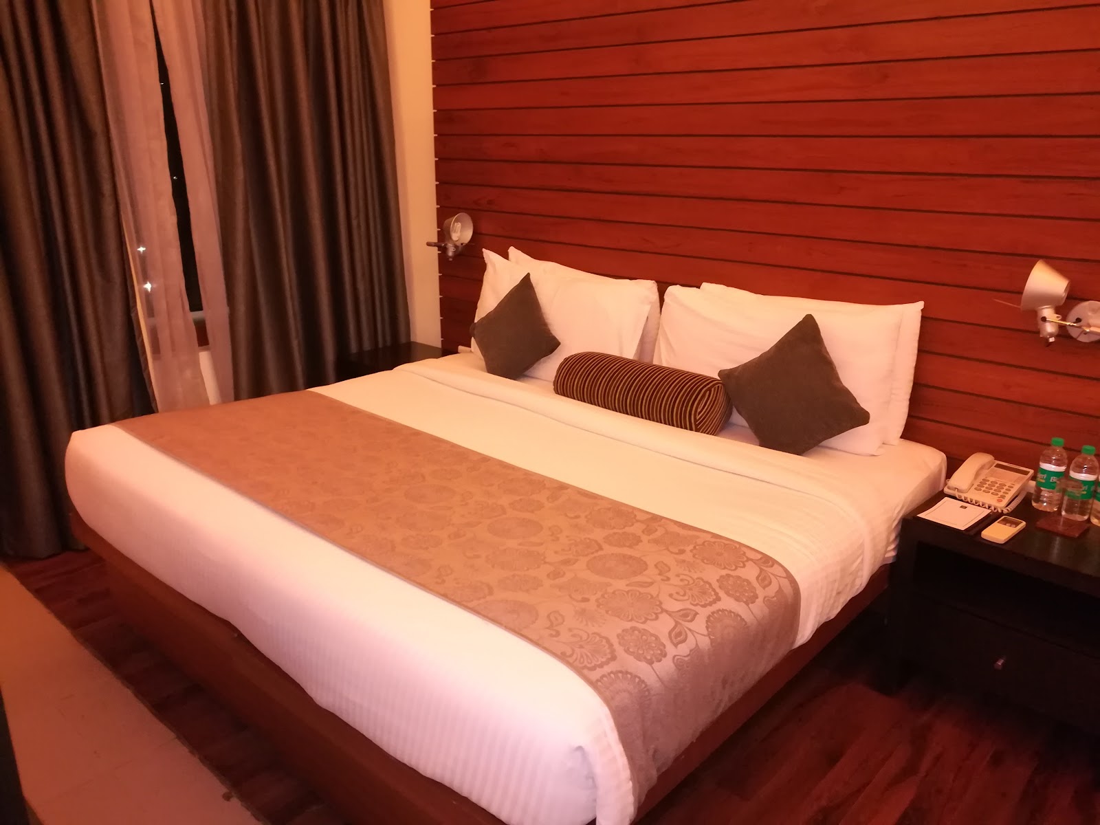 The Golkonda Resorts & Spa — Banquet Hall in Gandipet, Hyderabad (on-site parking, in-house decoration, bar service available, 0–3500 guest capacity) — photo 2