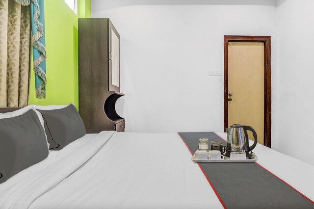 Gravity Hotel — Banquet Hall in KPHB Colony, Hyderabad (on-site parking, in-house decoration, outside catering allowed, bar service available) — photo 2