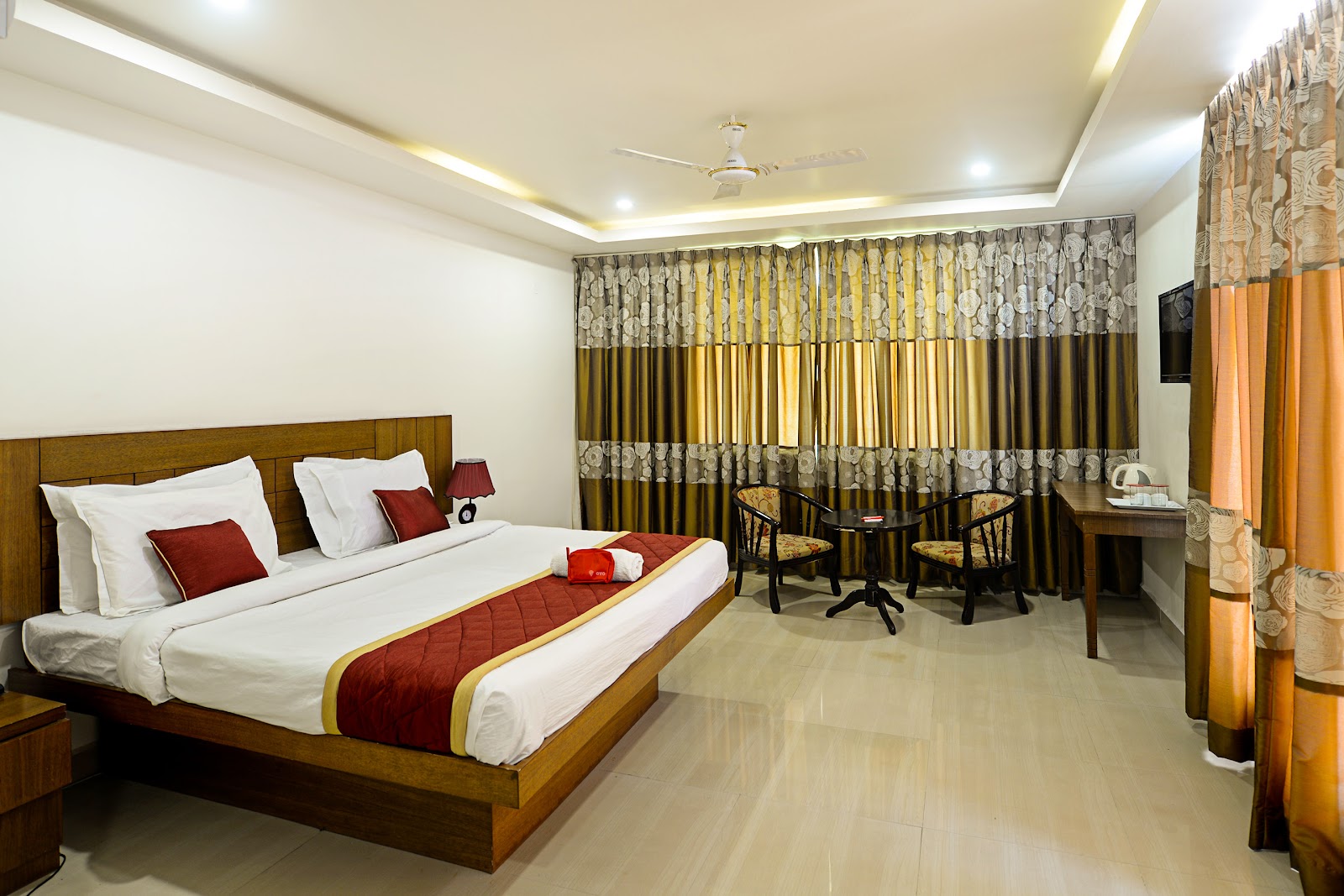 Hotel Rainbow International · Shamshabad — Banquet Hall in Shamshabad, Hyderabad (on-site parking, in-house decoration, outside catering allowed, bar service available) — photo 2