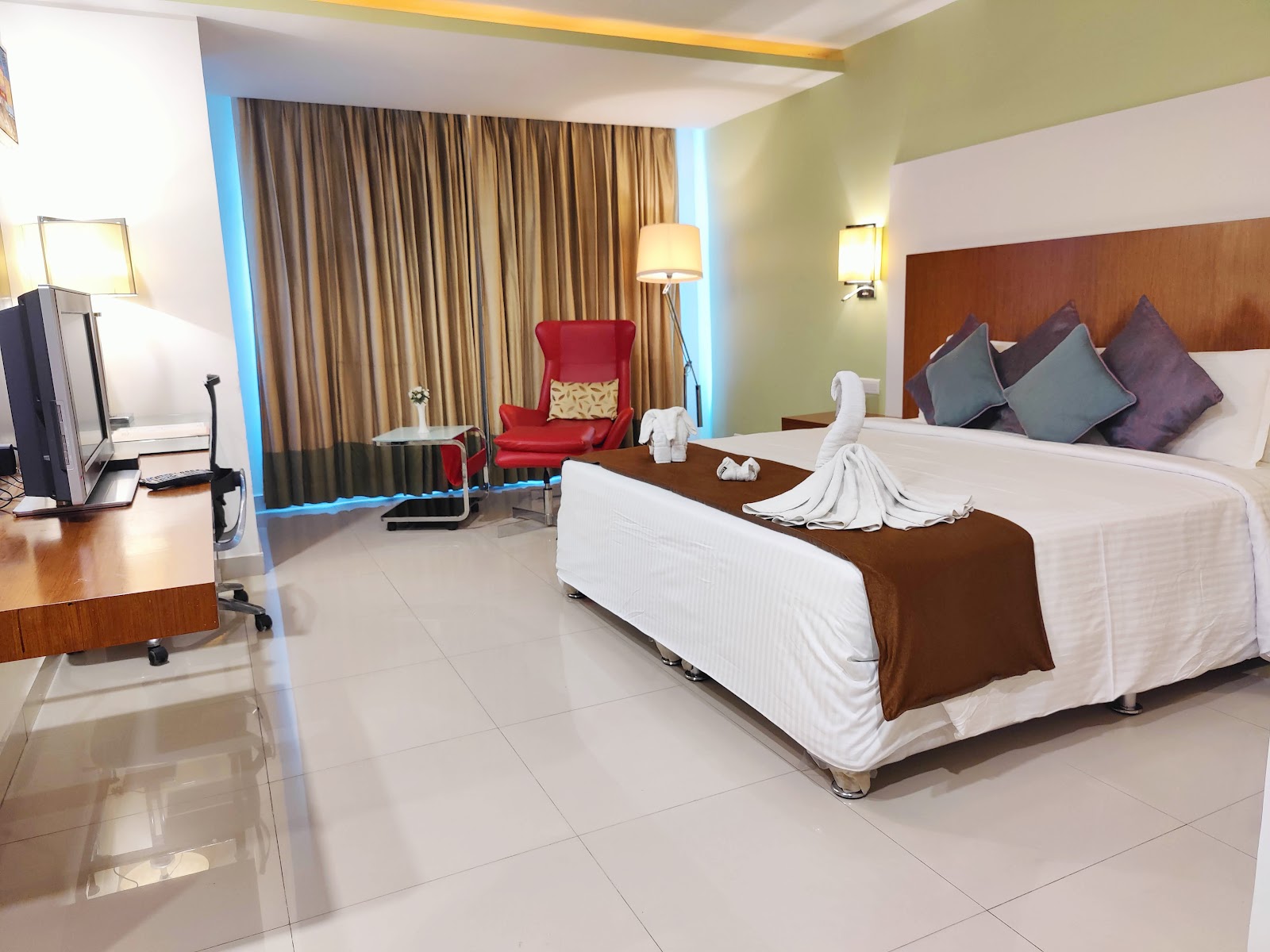 Hotel Inner Circle — Banquet Hall in Somajiguda, Hyderabad (on-site parking, in-house decoration, outside catering allowed, bar service available) — photo 2