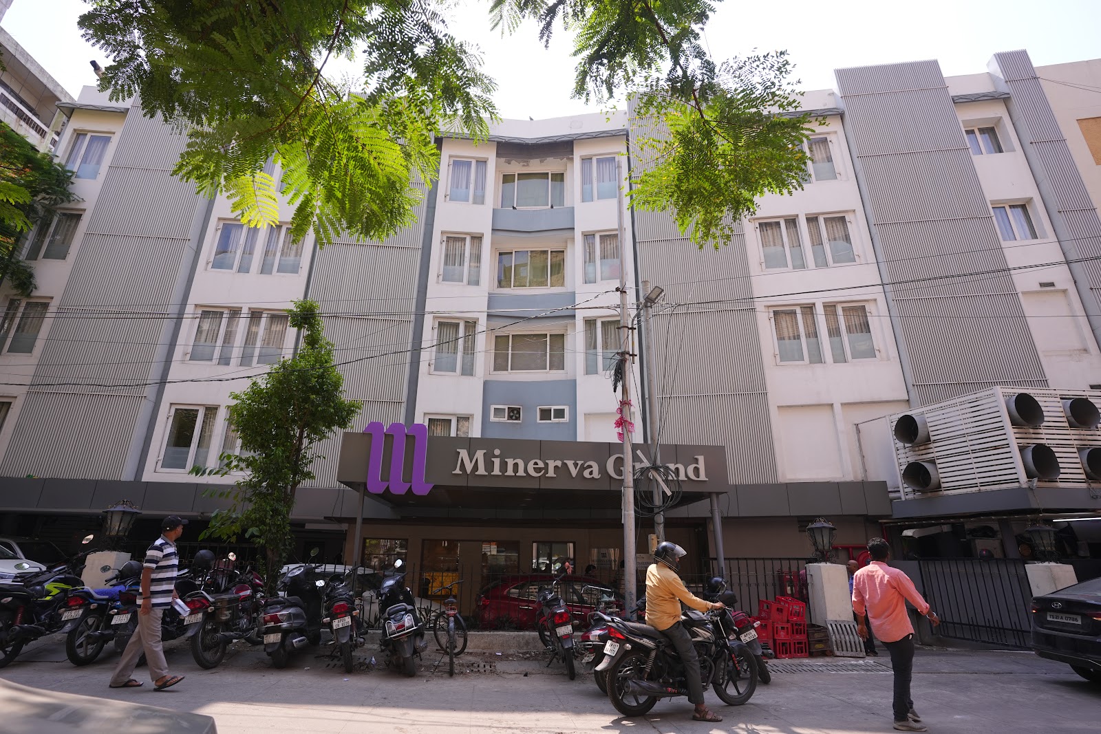 Hotel Minerva Grand · Himayat Nagar — Banquet Hall in Hyderabad (on-site parking, in-house decoration, outside catering allowed, bar service available)