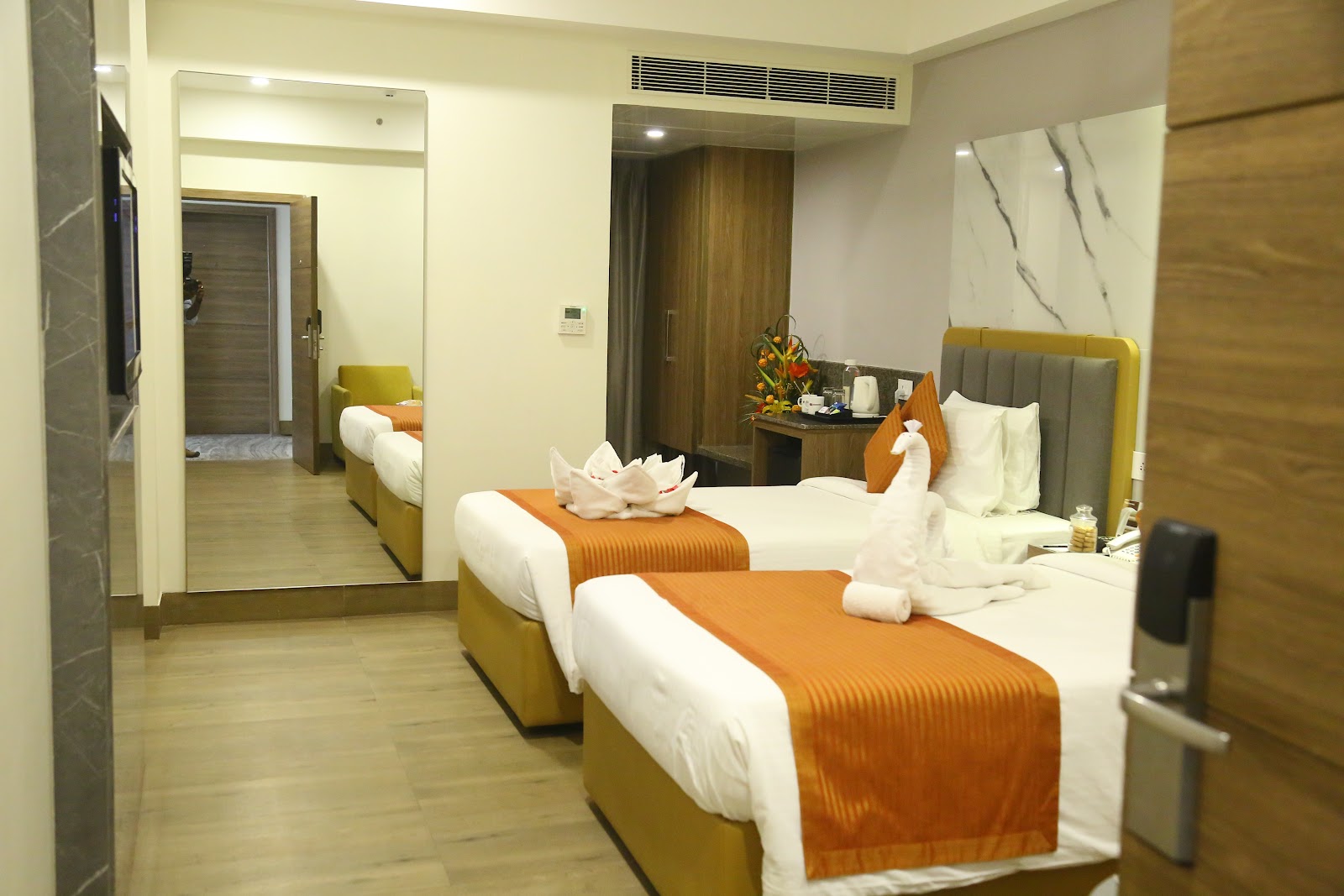 Hotel Minerva Grand · Himayat Nagar — Banquet Hall in Himayat Nagar, Hyderabad (on-site parking, in-house decoration, outside catering allowed, bar service available) — photo 2