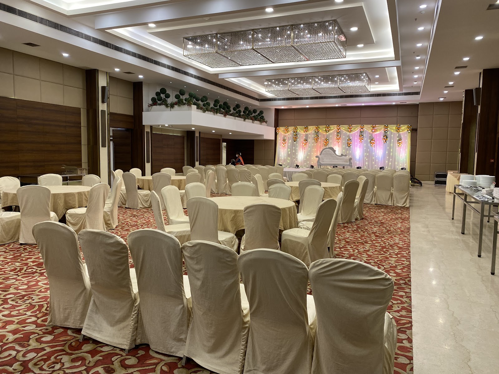 Hotel Minerva Grand · Kondapur — Banquet Hall in Kondapur, Hyderabad (on-site parking, in-house decoration, outside catering allowed, DJ permitted) — photo 3