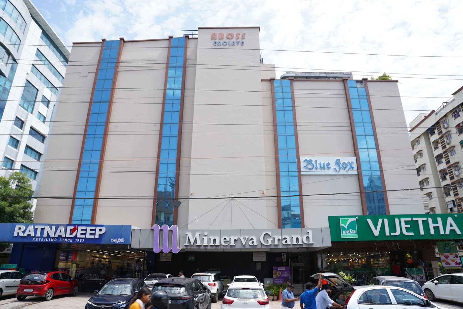 Hotel Minerva Grand · Kondapur — Banquet Hall in Kondapur, Hyderabad (on-site parking, in-house decoration, outside catering allowed, DJ permitted) — photo 4
