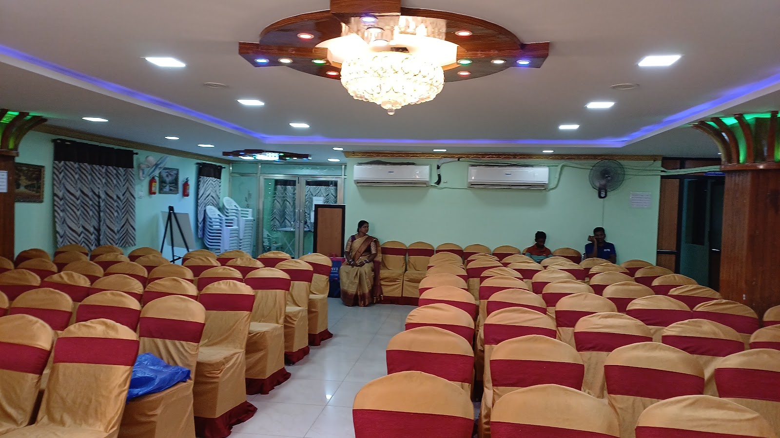 Gnapika Banquets — Banquet Hall in Alwal Old, Hyderabad (on-site parking, in-house decoration, bar service available, 200–250 guest capacity) — photo 2