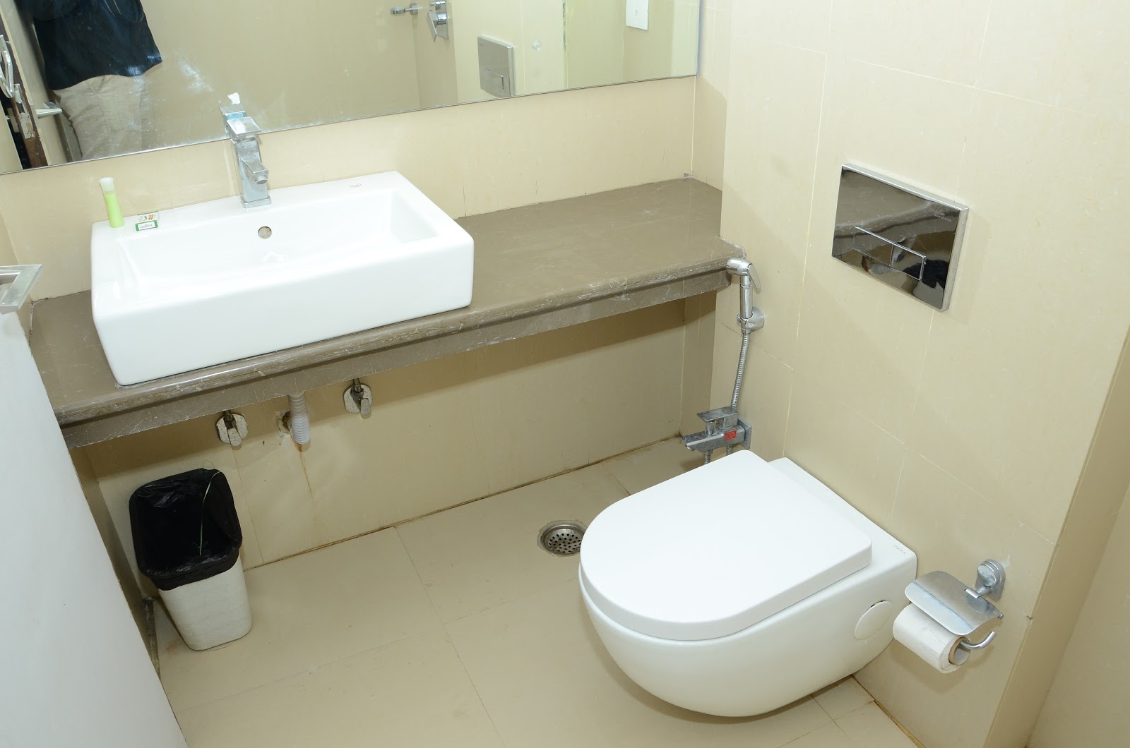 Hotel Yatri Nivas — Banquet Hall in Secunderabad, Hyderabad (on-site parking, in-house decoration, bar service available, 100–300 guest capacity) — photo 3