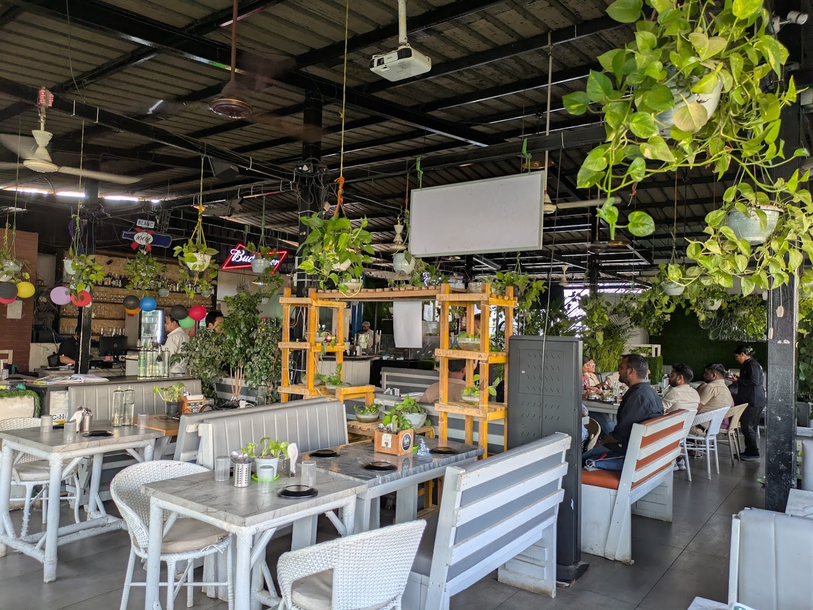 Oyster, Bar & Kitchen — Pub/Bar in HSR Layout, Bangalore (on-site parking, in-house decoration, DJ permitted, bar service available) — photo 2
