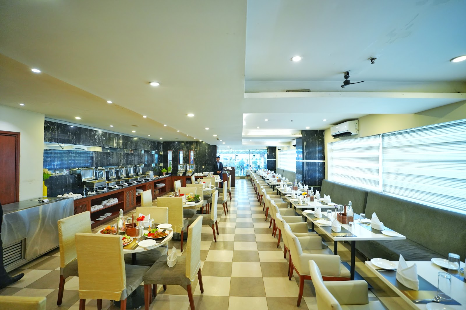 The Altruist Business Hotel - Hitech — Banquet Hall in Kondapur, Hyderabad (on-site parking, in-house decoration, outside catering allowed, bar service available) — photo 4