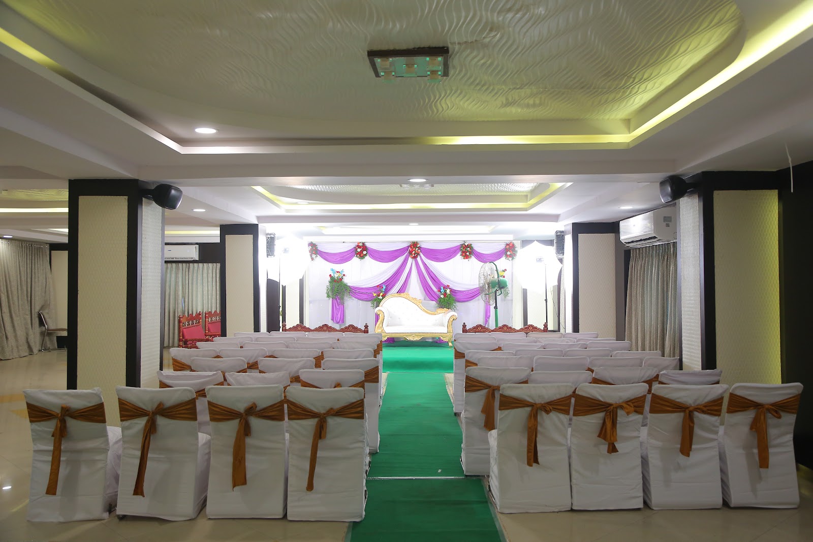 Hotel Sri Supraja Residency — Banquet Hall in Chanda Nagar, Hyderabad (on-site parking, in-house decoration, outside catering allowed, bar service available) — photo 3