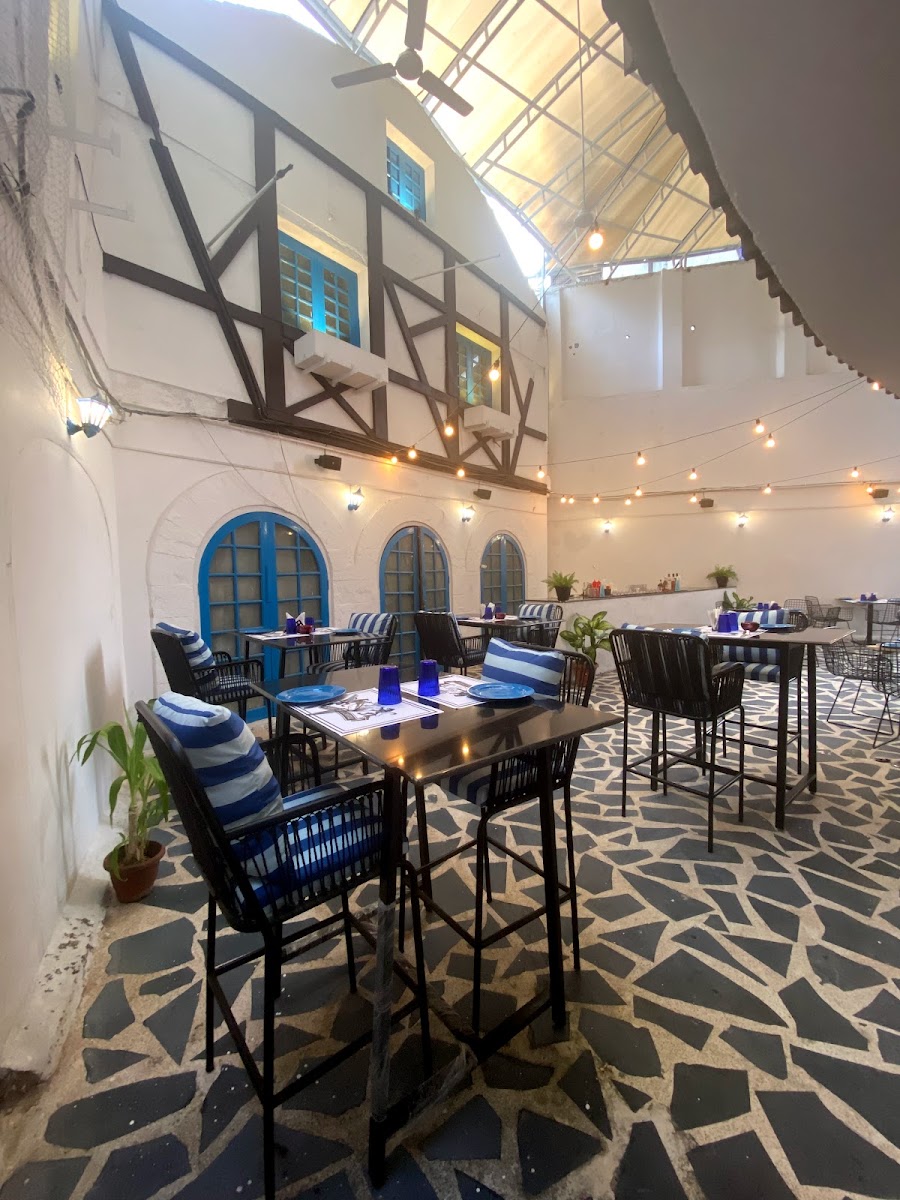 Hotel Amrutha Castle — Banquet Hall in Saifabad, Hyderabad (on-site parking, in-house decoration, outside catering allowed, bar service available) — photo 4