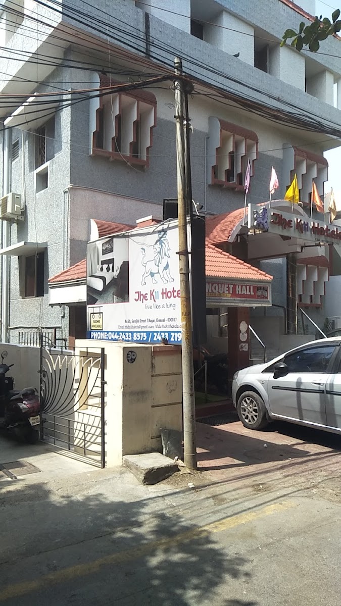 K11 Mini Hall — Banquet Hall in Chennai (on-site parking, in-house decoration, bar service available, 80–100 guest capacity)