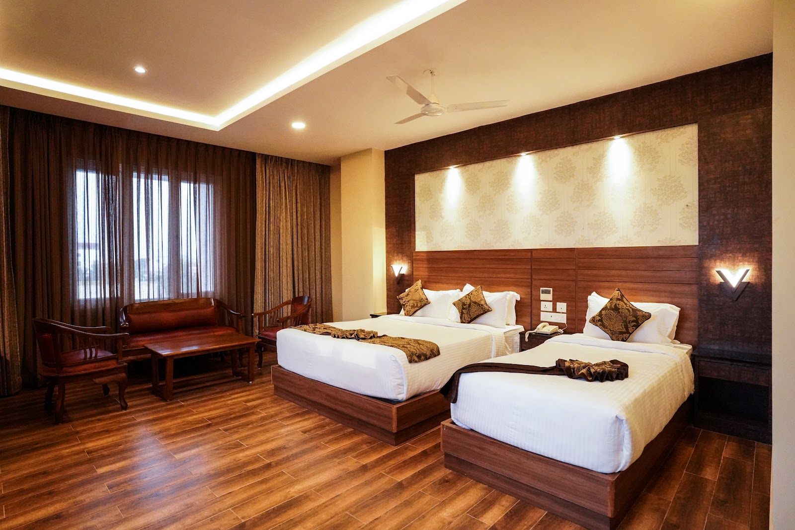 V Five Hotel — Banquet Hall in Maraimalai Nagar, Chennai (on-site parking, in-house decoration, outside catering allowed, bar service available) — photo 2