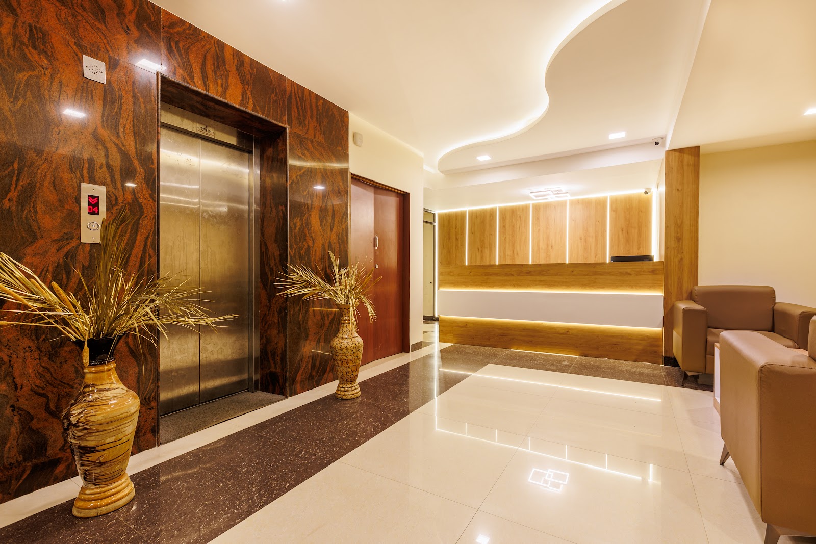 Hotel Comfort Park — Banquet Hall in Iyyapanthangal, Chennai (on-site parking, in-house decoration, outside catering allowed, DJ permitted) — photo 3