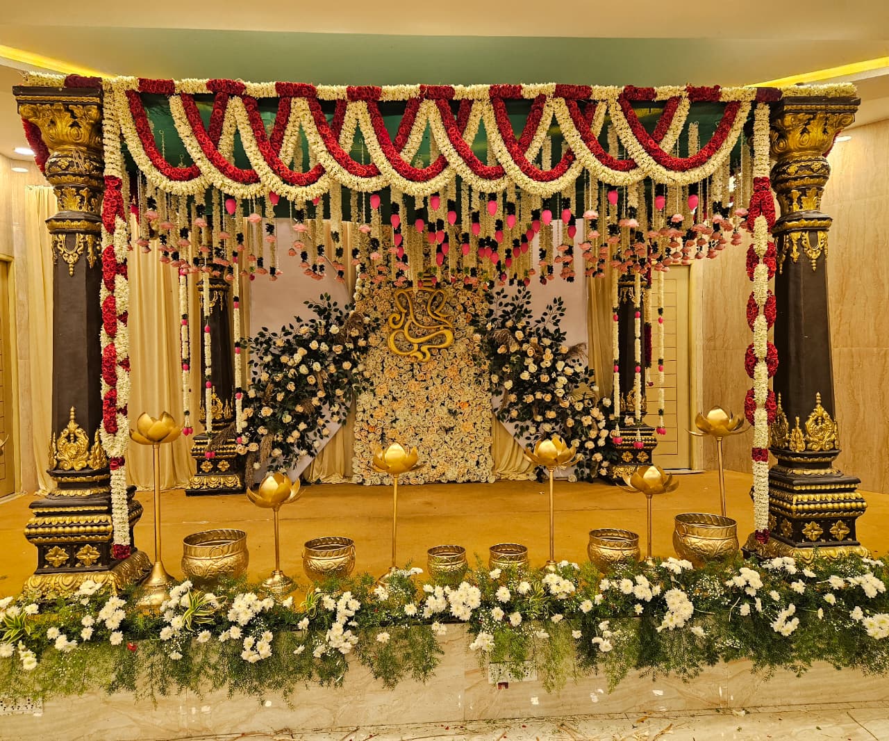 Lotus Banquet Hall — Banquet Hall in Virugambakkam, Chennai (on-site parking, in-house decoration, bar service available, 200–300 guest capacity) — photo 2
