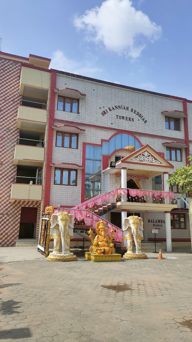 A.K.R. Mahal — Banquet Hall in Chennai (on-site parking, in-house decoration, bar service available, 750–1050 guest capacity)