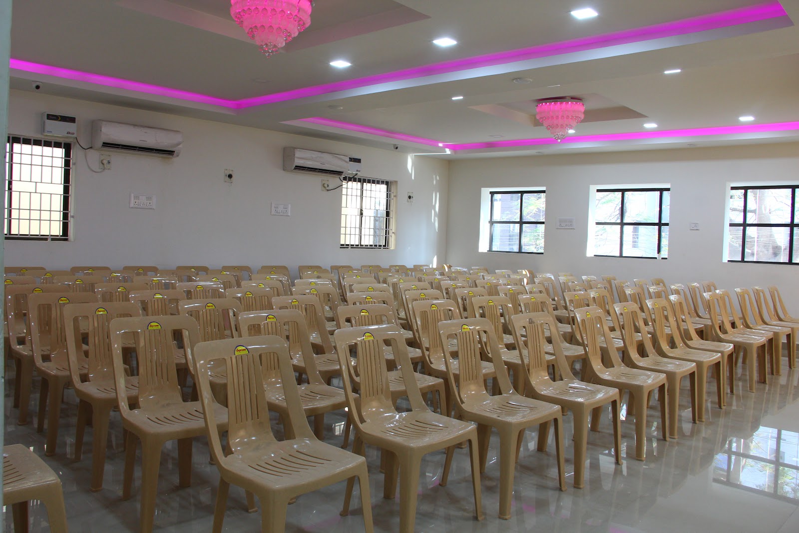 Thillai Deena Party Hall — Banquet Hall in Nanganallur, Chennai (on-site parking, in-house decoration, bar service available, 150–250 guest capacity) — photo 3