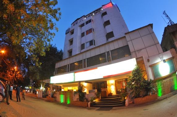 Hotel Shri Devi Park — Banquet Hall in T Nagar, Chennai (on-site parking, in-house decoration, bar service available, 120–200 guest capacity)