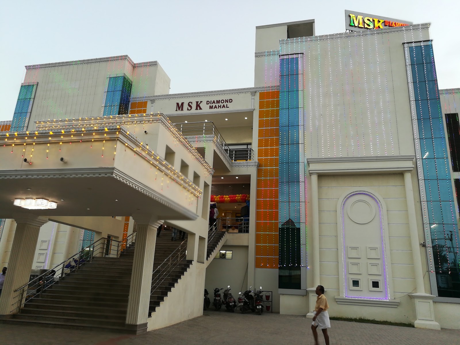 MSK Diamond Mahal — Banquet Hall in Thirumullaivoyal, Chennai (on-site parking, in-house decoration, bar service available, 1800–2200 guest capacity) — photo 3