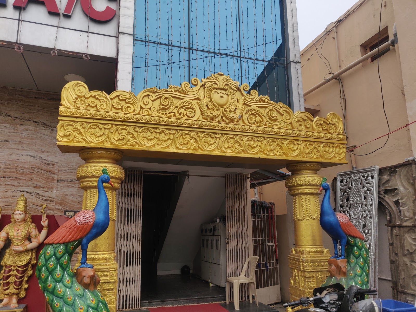 Saritha Mahal — Banquet Hall in Porur, Chennai (on-site parking, in-house decoration, DJ permitted, bar service available) — photo 4