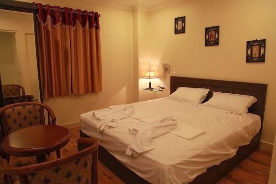 Grand Treat — Banquet Hall in Virugambakkam, Chennai (on-site parking, in-house decoration, outside catering allowed, bar service available) — photo 2