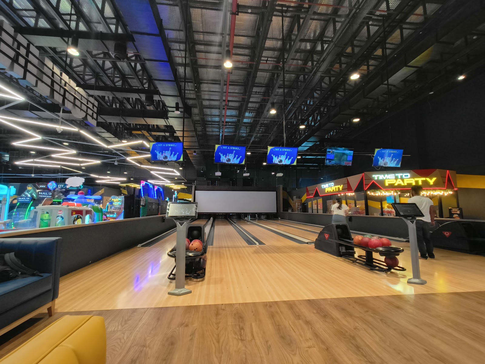 Timezone Forum Shantiniketan Mall — Banquet Hall in Whitefield, Bangalore (on-site parking, in-house decoration, bar service available, 4.3★ rated) — photo 2