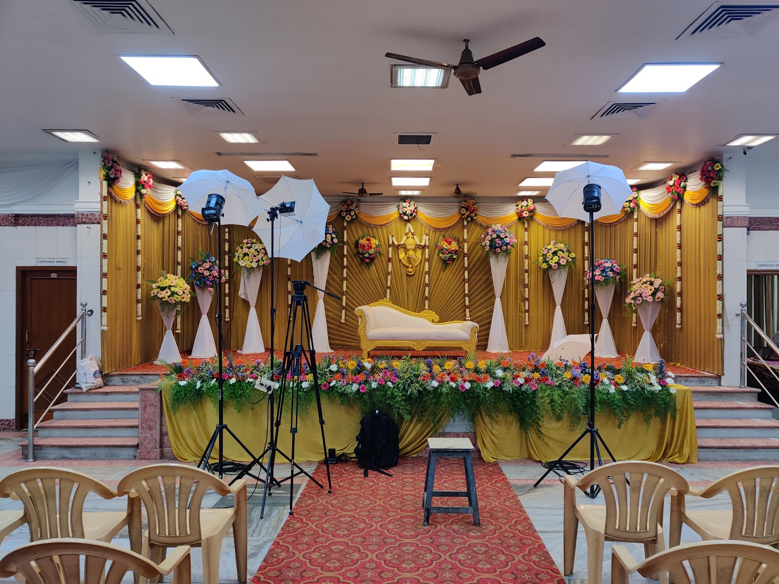 Sree Guha Thirumana Mandapam — Banquet Hall in Valasaravakkam, Chennai (on-site parking, in-house decoration, DJ permitted, bar service available) — photo 2