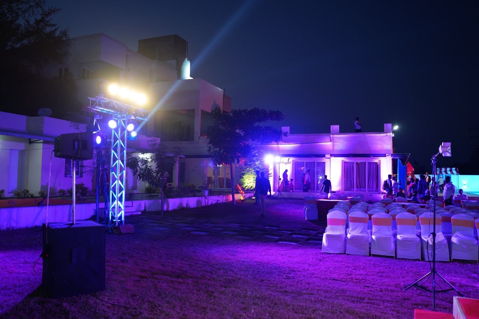 Madras Beach House — Banquet Hall in Chennai (on-site parking, in-house decoration, bar service available, 250–300 guest capacity)